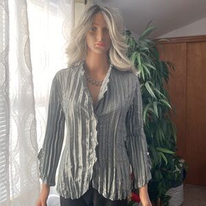 Beautiful new blouse, silver color, size L